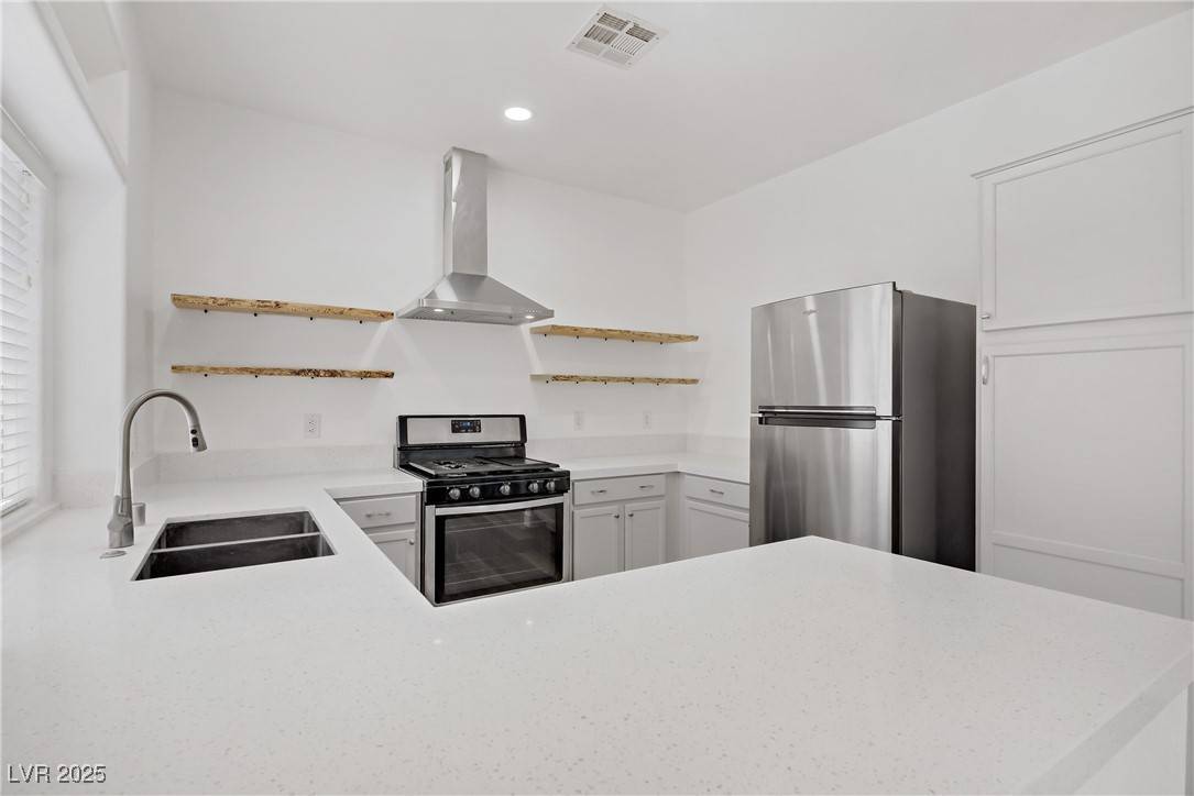 Las Vegas, NV 89130,5112 Harvest Time ST #201