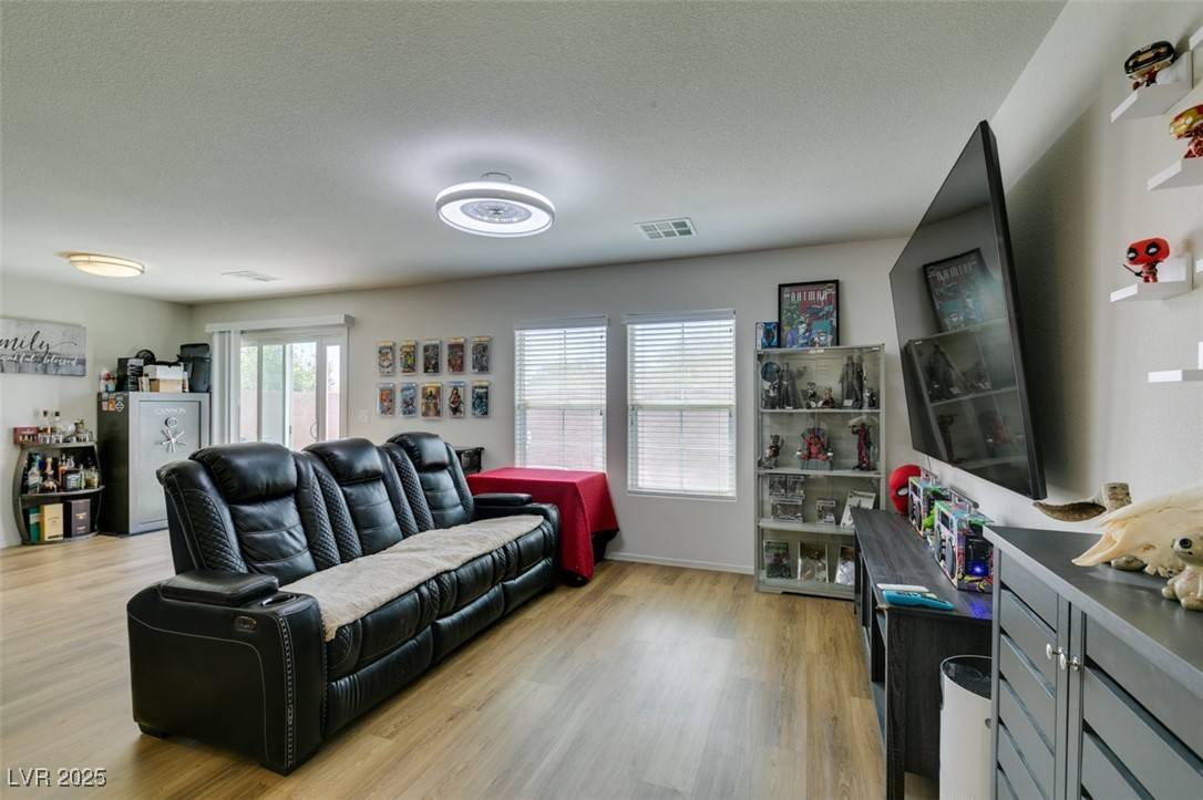 Las Vegas, NV 89178,8733 Autumn Teal AVE