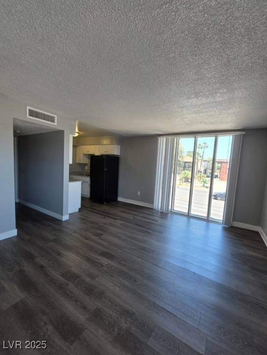 Las Vegas, NV 89109,1089 E Desert Inn RD #5