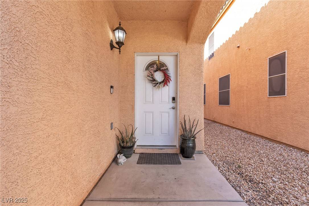 Las Vegas, NV 89122,6922 Majestic Palm DR