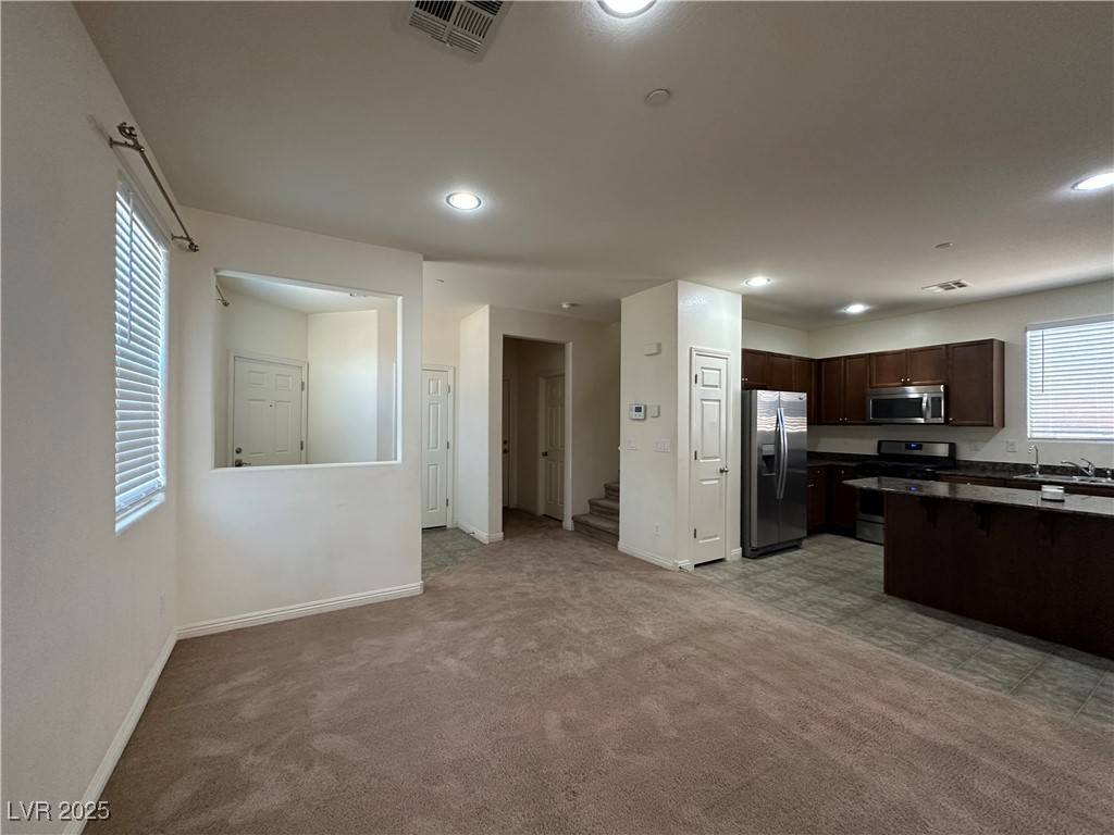 Henderson, NV 89011,1033 Pebble Lake ST