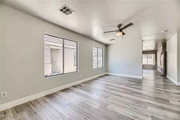 Las Vegas, NV 89183,1038 Silver Creek AVE