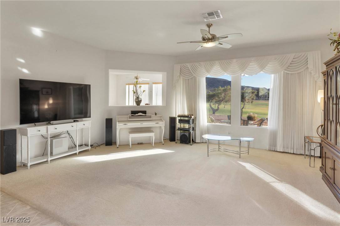 Henderson, NV 89012,585 Mountain Links DR