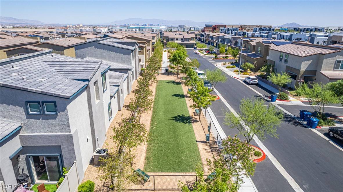Henderson, NV 89044,527 Clearsable AVE