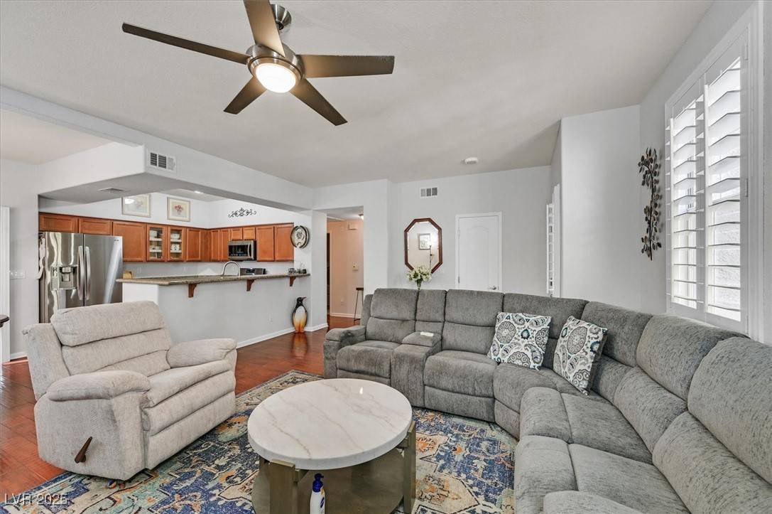Las Vegas, NV 89144,10205 Camborne AVE #104