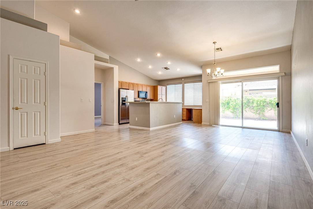 Las Vegas, NV 89148,9257 Blue Flax PL