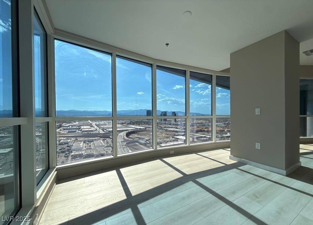 Las Vegas, NV 89103,4525 Dean Martin DR #2704