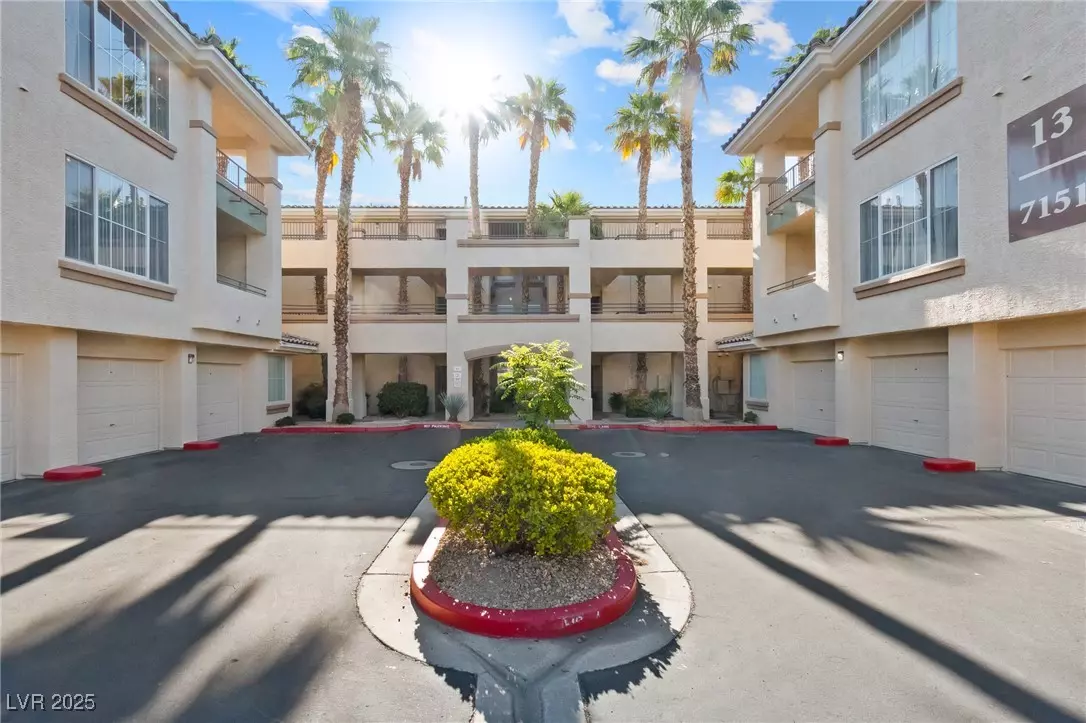 Las Vegas, NV 89113,7151 S Durango DR #313