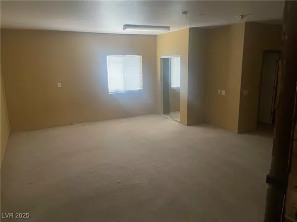 3860 S Rainbow AVE, Pahrump, NV 89048