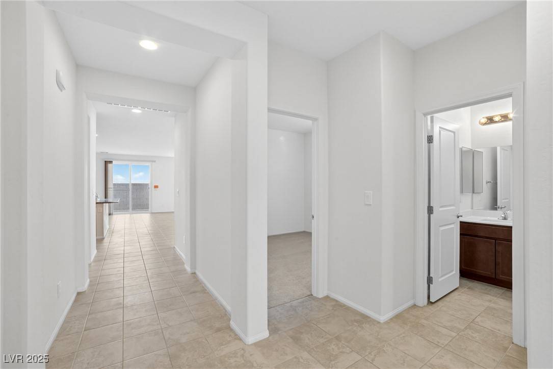 Las Vegas, NV 89142,2705 Holmes Creek CT