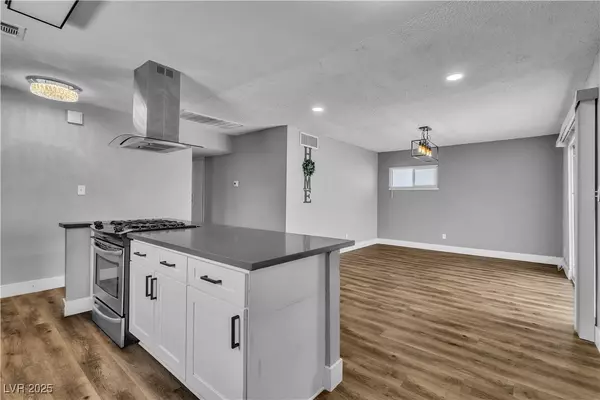 1700 Ferrell ST, Las Vegas, NV 89106