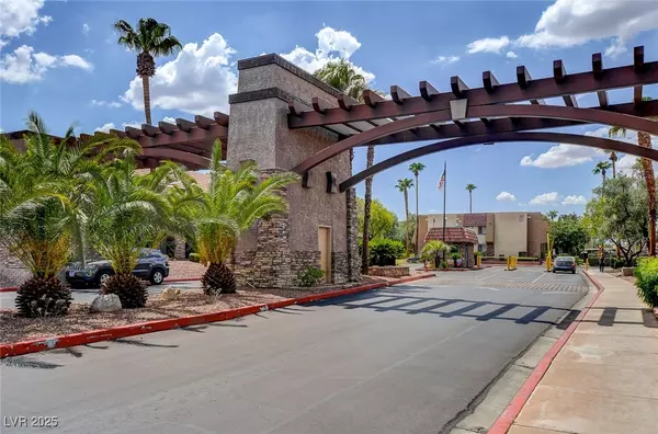Las Vegas, NV 89103,4990 River Glen DR #171