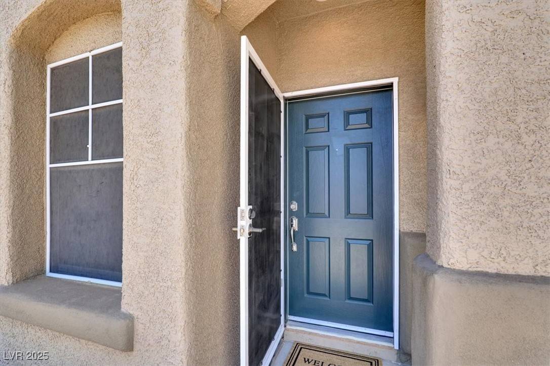 Henderson, NV 89012,636 Pacific Cascades DR