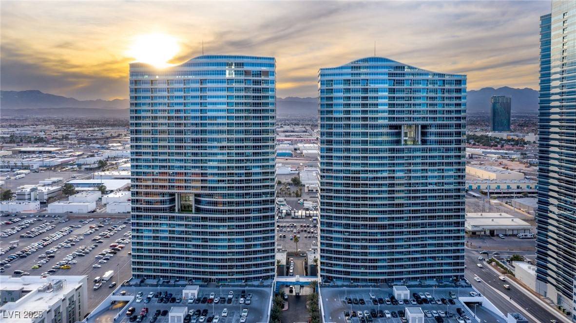 Las Vegas, NV 89103,4525 Dean Martin DR #1007