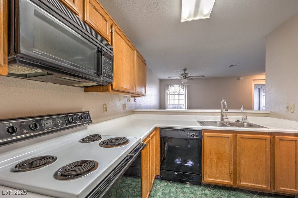 Las Vegas, NV 89146,1800 Edmond ST #124