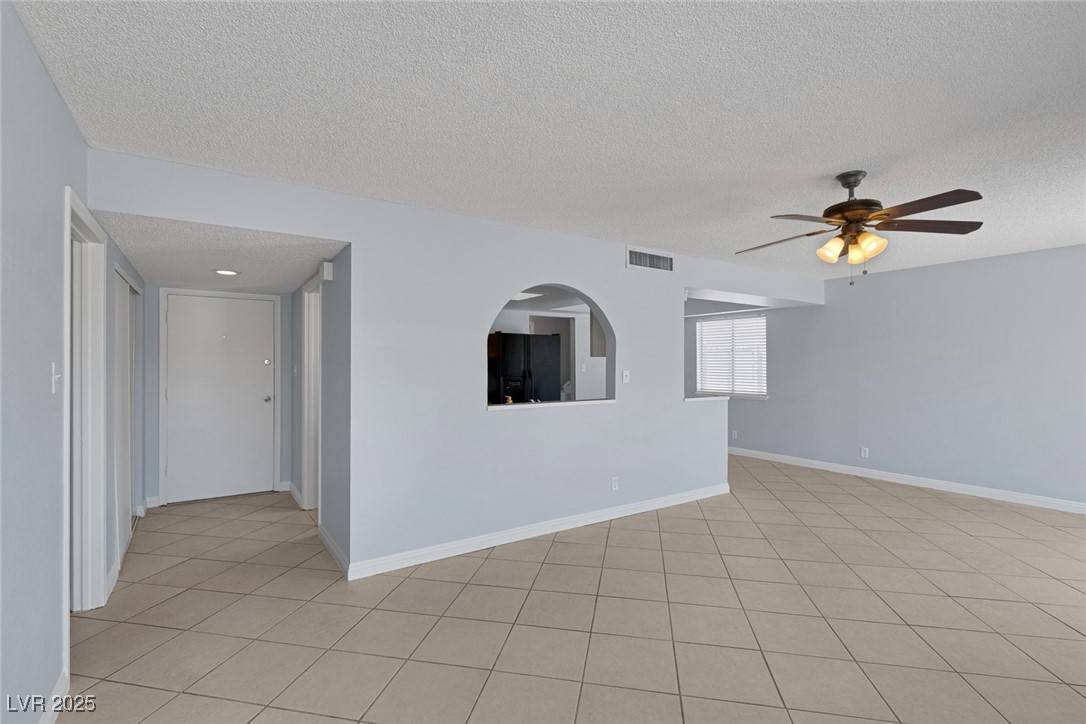 Las Vegas, NV 89121,4784 El Escorial DR