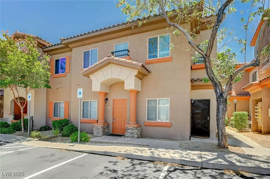 Las Vegas, NV 89113,7701 W Robindale RD #136