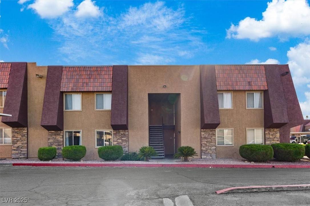 5200 Indian River DR #301, Las Vegas, NV 89103
