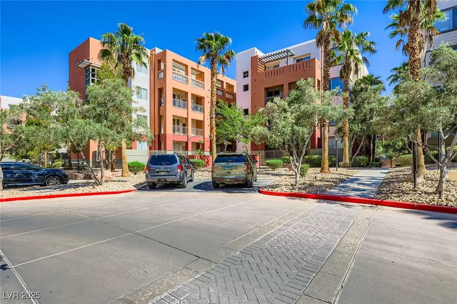 43 E Agate AVE #302, Las Vegas, NV 89123