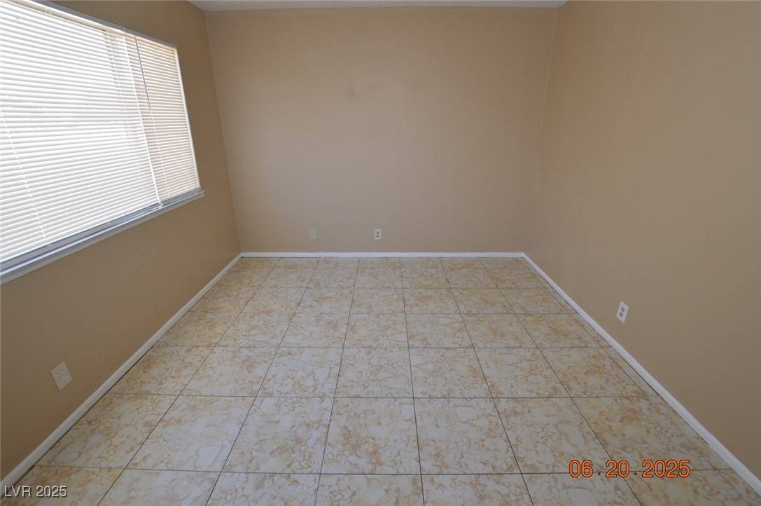 Las Vegas, NV 89145,617 Vincent WAY