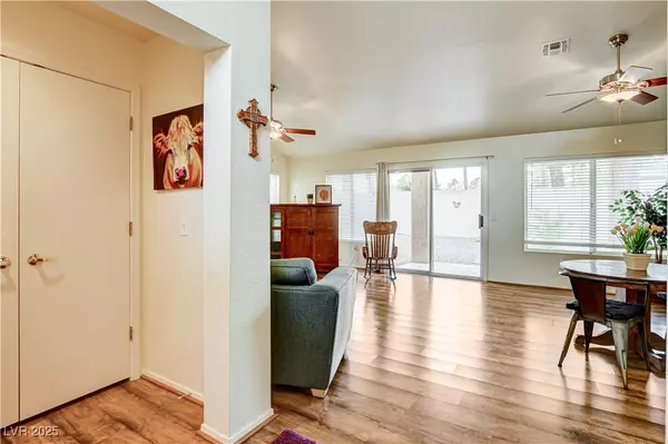 Las Vegas, NV 89134,9061 Gemstone DR