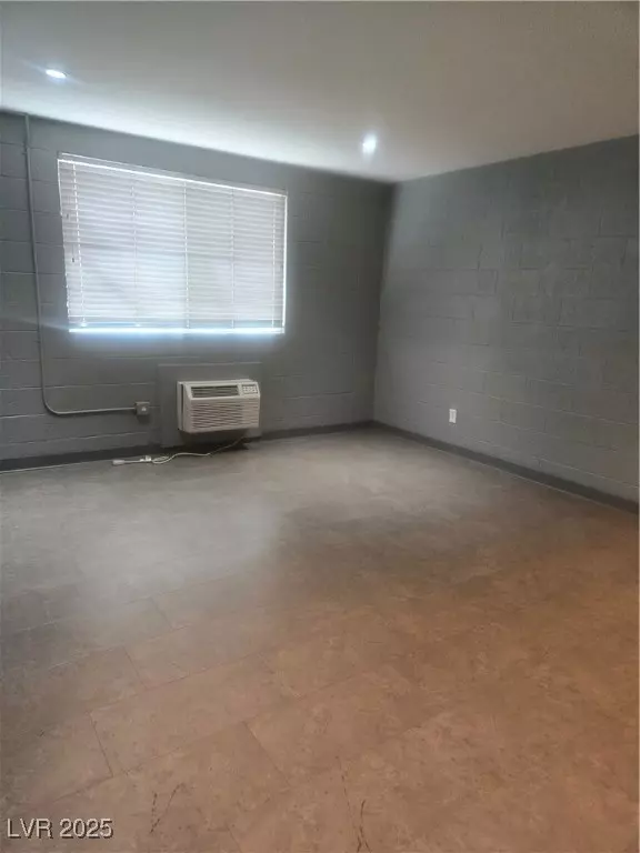 Las Vegas, NV 89101,223 N 9th ST #103
