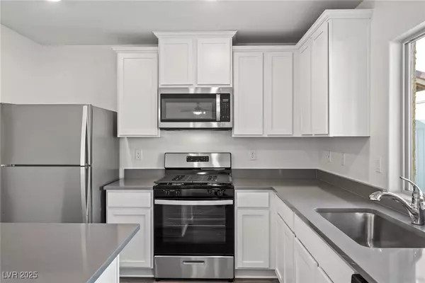North Las Vegas, NV 89032,4216 Golden Sol ST