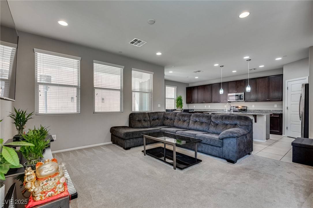 Las Vegas, NV 89166,7559 Chimney Point CT