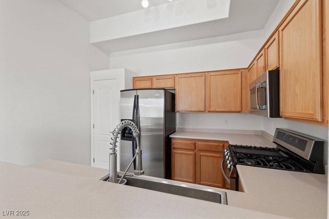 Las Vegas, NV 89129,3474 Desert Cliff ST #201