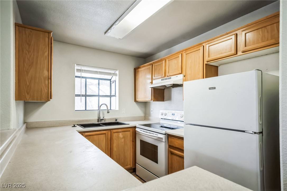 Las Vegas, NV 89142,2978 Juniper Hills BLVD #204
