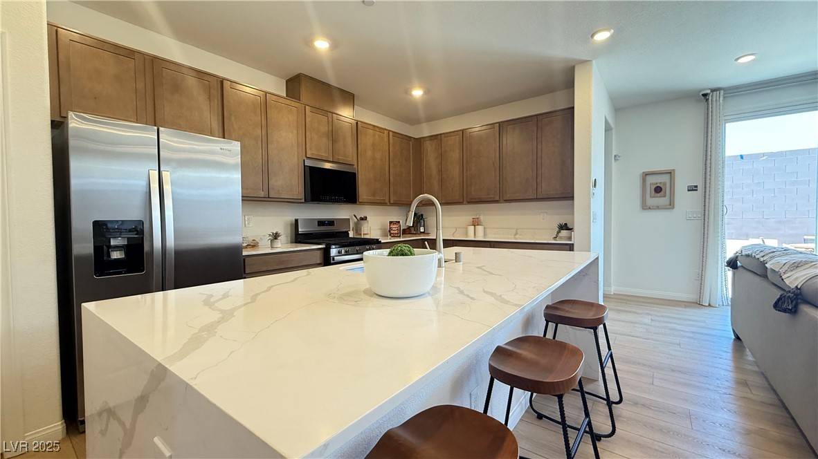 Henderson, NV 89015,739 Wild Highlands LN