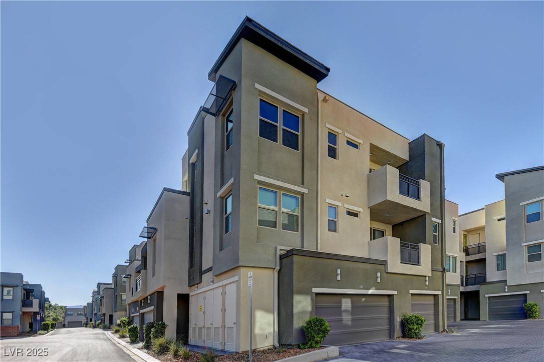 Las Vegas, NV 89135,11250 Hidden Peak AVE #211