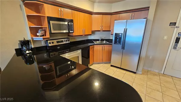 Las Vegas, NV 89169,211 E Flamingo RD #405