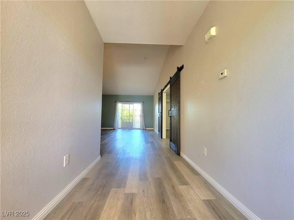 Las Vegas, NV 89144,10500 Pine Pointe AVE #206