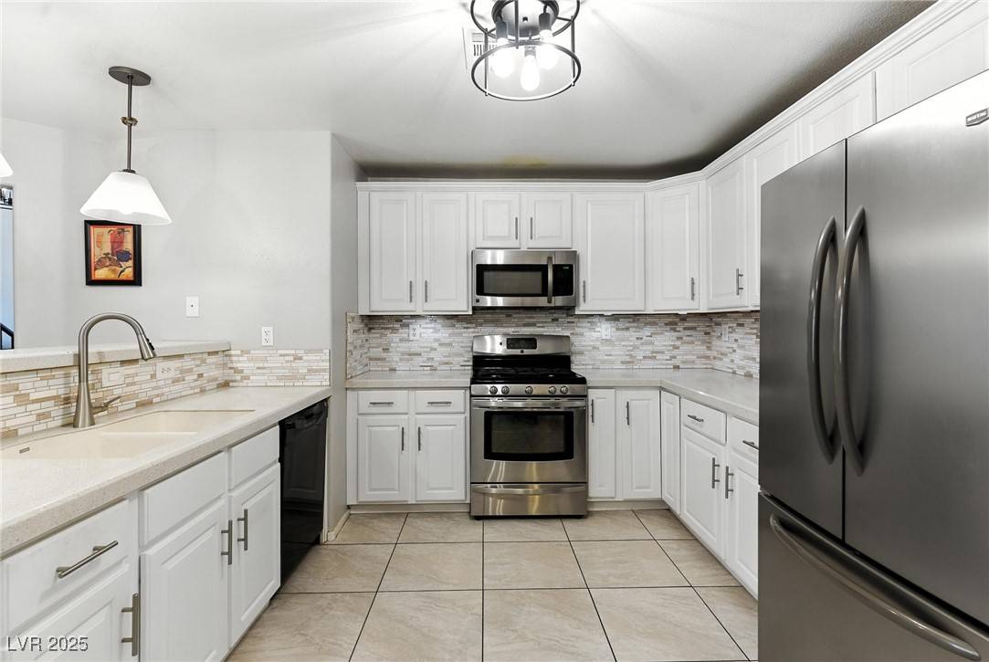 Las Vegas, NV 89144,620 Painted Cloud PL