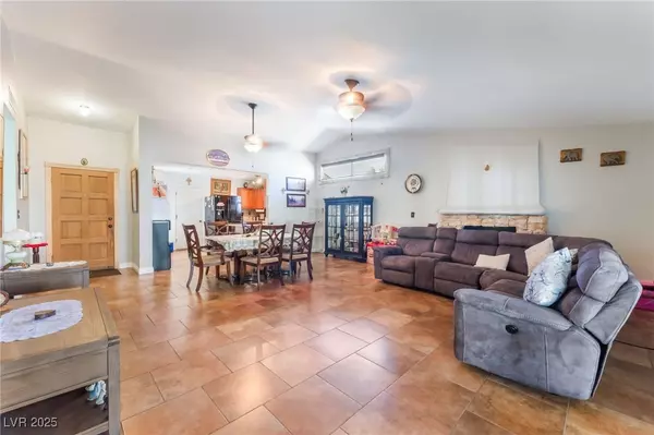Las Vegas, NV 89156,1723 Candice ST