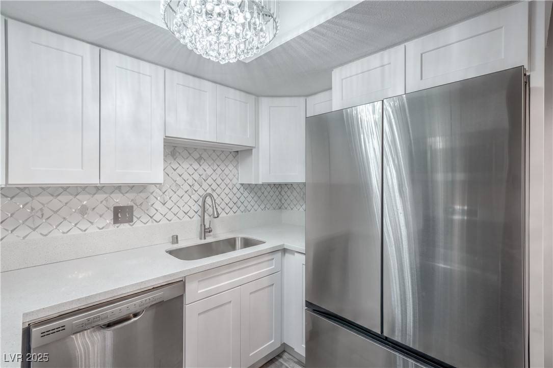 Las Vegas, NV 89119,5219 Caliente ST #11