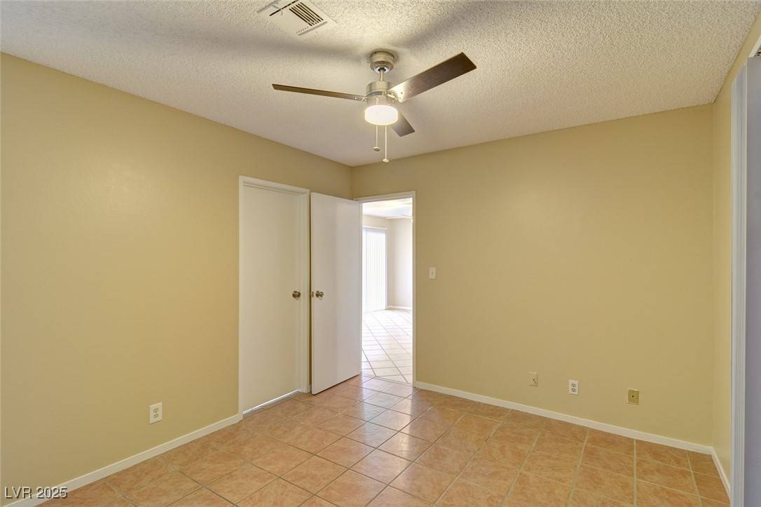 Las Vegas, NV 89110,409 N Lamb BLVD #H