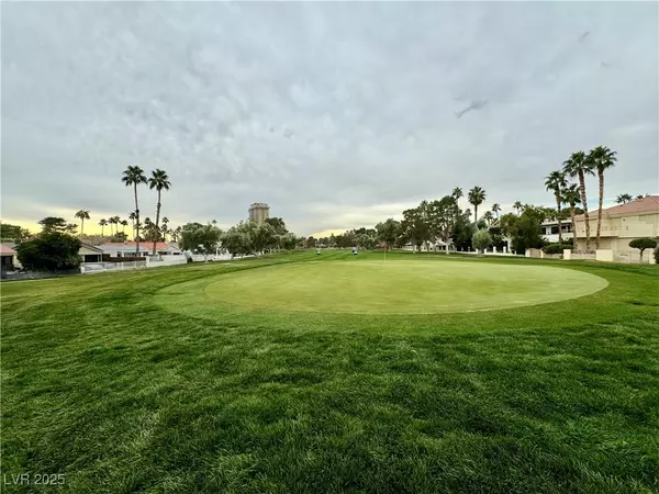 Las Vegas, NV 89109,632 Tam O Shanter