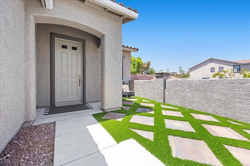 Las Vegas, NV 89129,4021 Mountain Trek ST