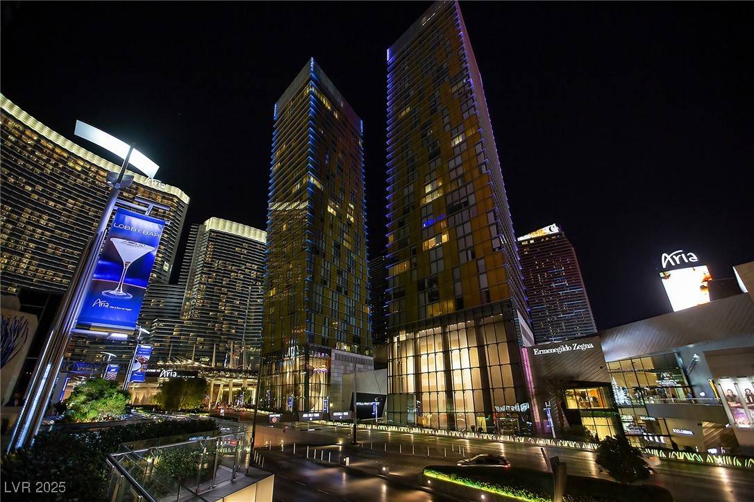 Las Vegas, NV 89158,3722 Las Vegas BLVD #2512 E