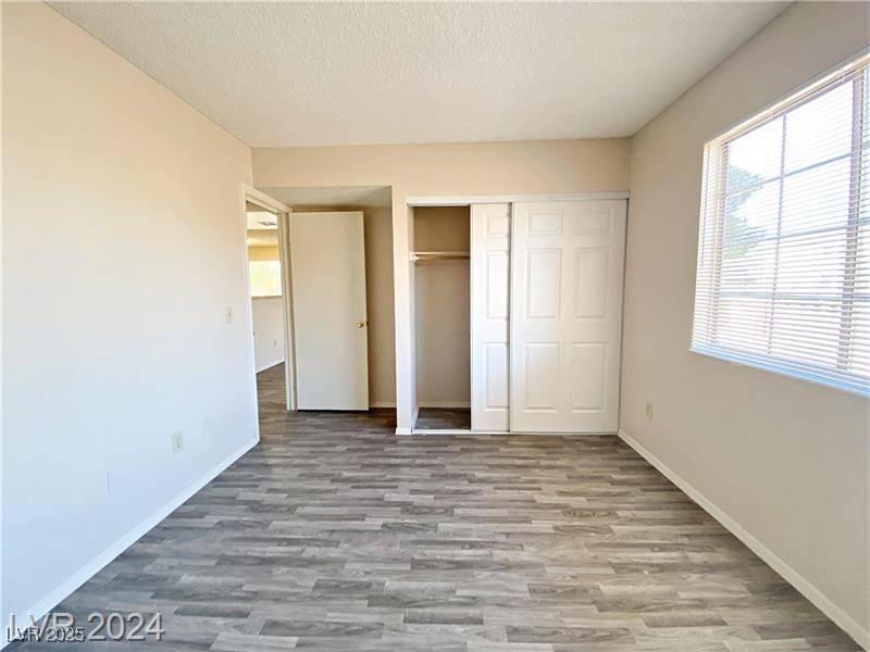 Las Vegas, NV 89121,2705 Jennydiane DR
