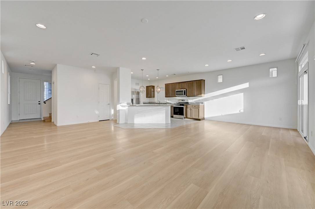Las Vegas, NV 89139,7775 Tyrell Peaks ST