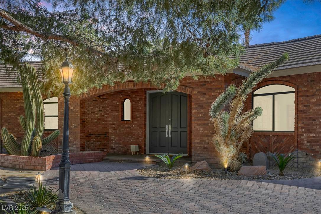 Henderson, NV 89014,9 Quail Run RD