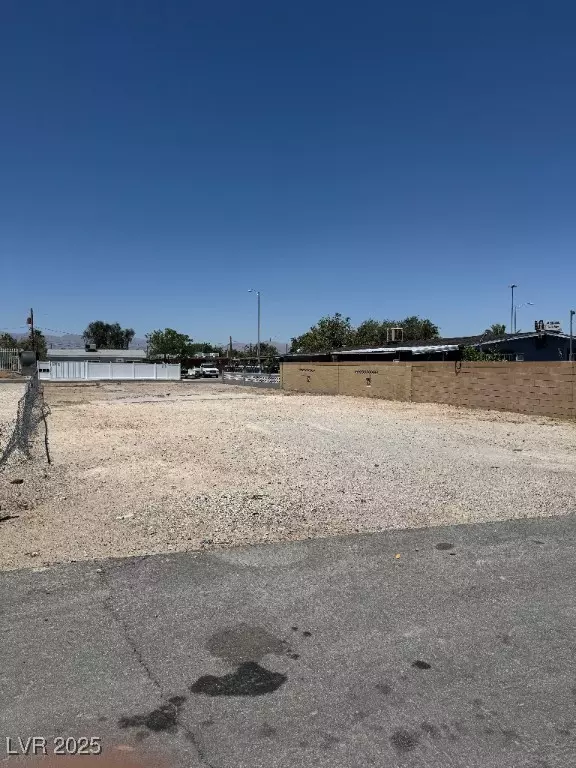 211 W Monroe AVE, Las Vegas, NV 89106