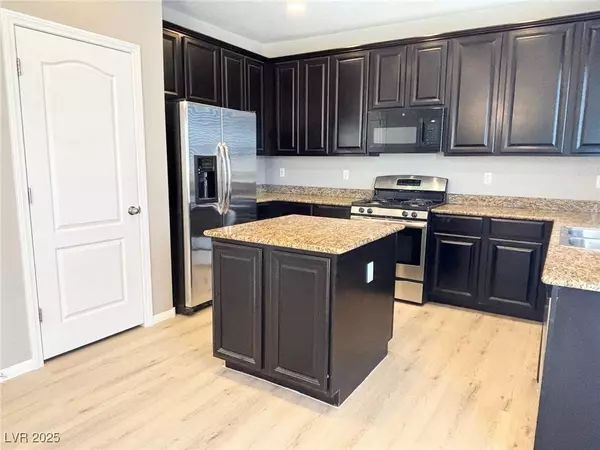 Henderson, NV 89011,664 Forest Peak ST