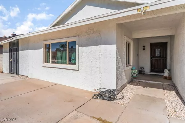 Las Vegas, NV 89121,2990 Carnelian ST