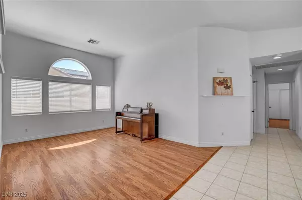 North Las Vegas, NV 89084,406 River Glider AVE