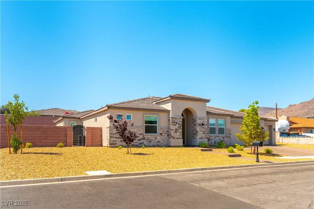 Henderson, NV 89015,211 E Kimberly DR