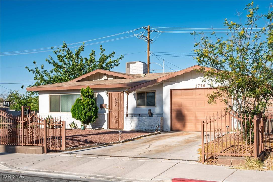 1716 Luning DR, Las Vegas, NV 89106